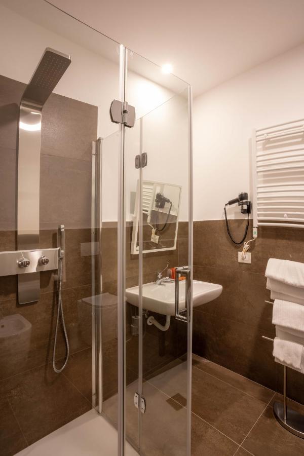 אנקונה V Hotel מראה חיצוני תמונה